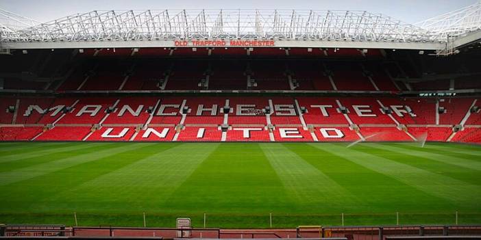 Manchester United stadını fareler bastı