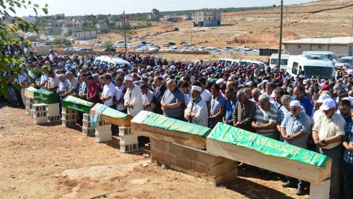 Kocaeli'ndeki kazada yaşamını yitirenler toprağa verildi