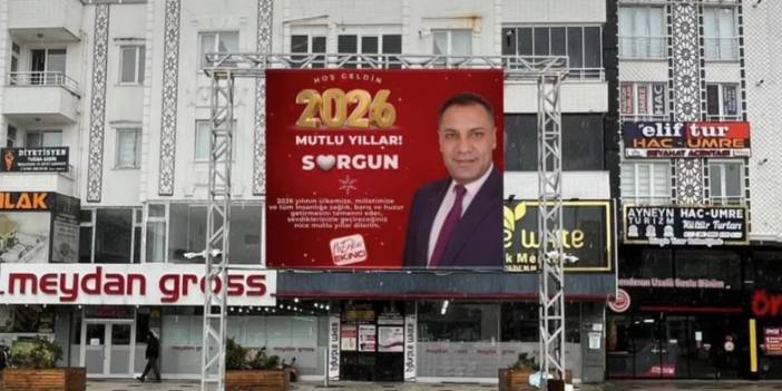 Herkes 2025'i beklerken Yozgat 2026'ya girdi. Afişi görenler şok oldu