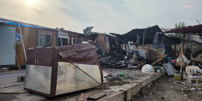 Hatay’da çıkan yangında 3 konteyner küle döndü