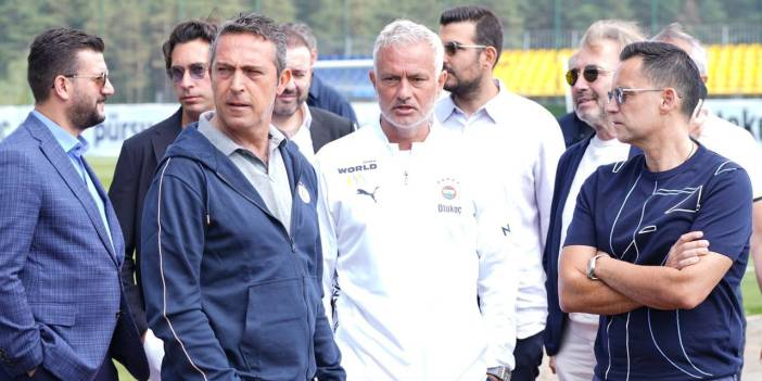 Ali Koç şok oldu. Hemen masadan kalktı