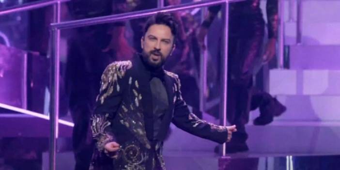 Tarkan sahnedeyken ünlü şarkıcının silikonları patladı
