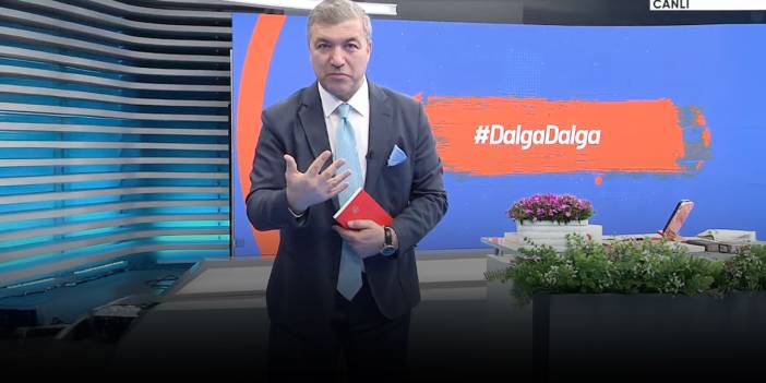 İsmail Küçükkaya eline Anayasa'yı alıp konuştu: Diktatörlük ülkelerinde bile...