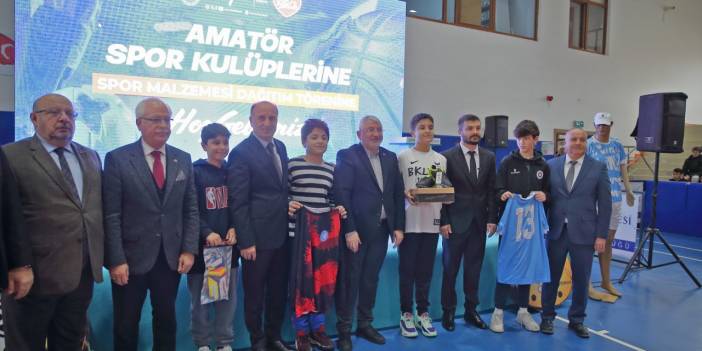 Çorum'da amatör spor kulüplerine 3 milyon liralık malzeme yardımı