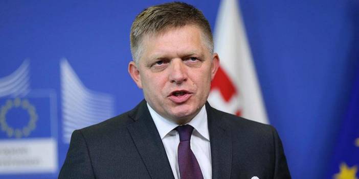 Slovakya Başbakanı Robert Fico'ya istifa baskısı