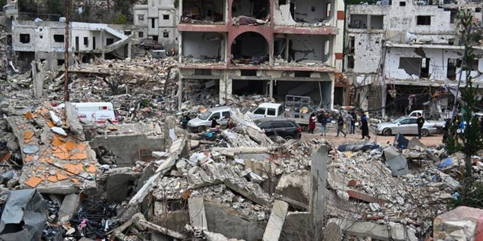 İsrail ordusunun saldırıları sonucu 1'i asker 4 kişi yaralandı