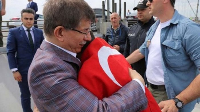 Ahmet Davutoğlu'ndan köprüdeki görüntülerle ilgili açıklama