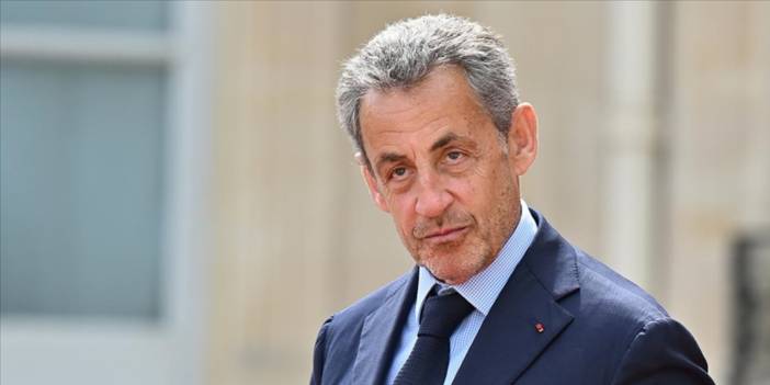 Eski Fransa Cumhurbaşkanı Sarkozy'ye gece hayatı yasağı