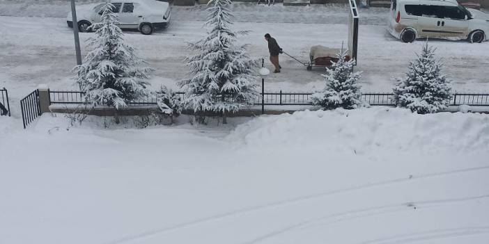 Tokat'ta kar nedeniyle kapanan 10 köy yolu ulaşıma açıldı