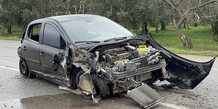 20 yaşındaki sürücü 30 metre savruldu: Araç perte çıktı