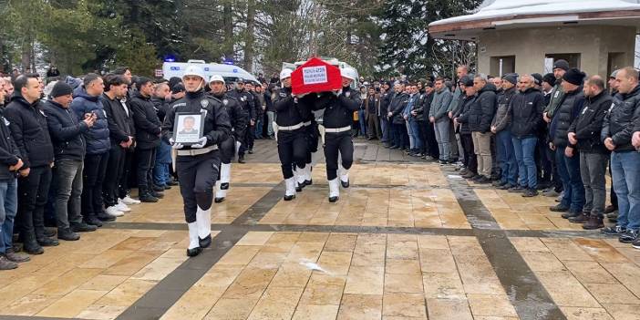 İzmir’de kazada ölen polis memuru Bursa’da toprağa verildi: 4 ay önce evlenmiş