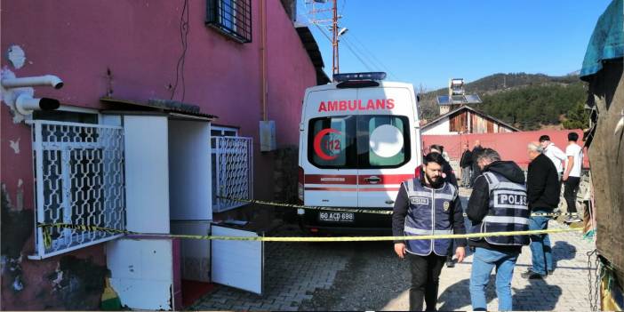 Tokat'ta bir kişi tartıştığı oğlunu keserle öldürdü