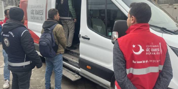 Dereköy sınırında 17 kaçak göçmen yakalandı