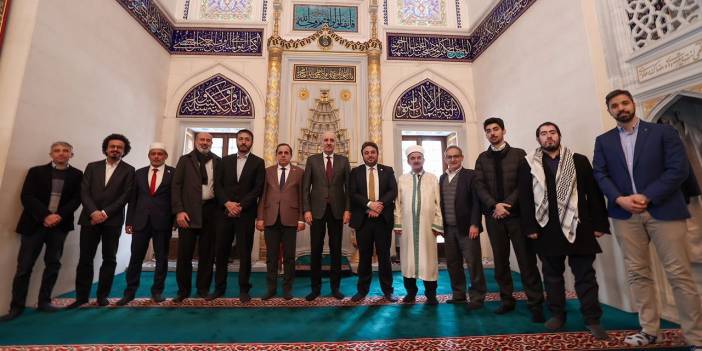 Kurtulmuş Japonya’da ‘Tokyo Camii’ni ziyaret etti