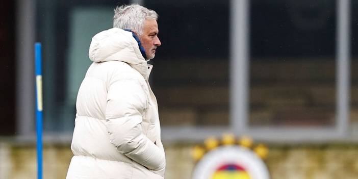 Mourinho tamamen değiştirdi