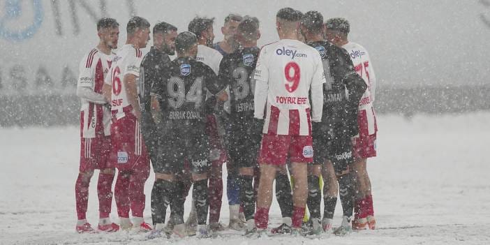Kar yağışı 3 puanı engelledi