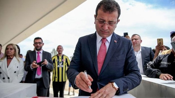 İmamoğlu, Denktaş'ın anıt mezarına 'İBB Başkanı' olarak imza attı!