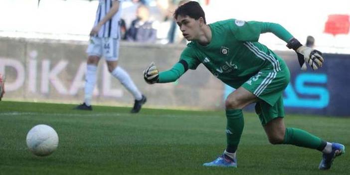 Ulaş eldivenleri bırakmadı