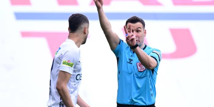 Galatasaray maçında verilmeyen 2 penaltıyı açıkladı