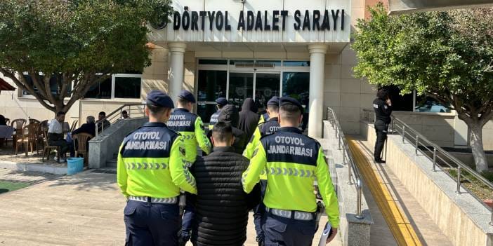 Otoyolda motosikletli yarış pahalıya patladı