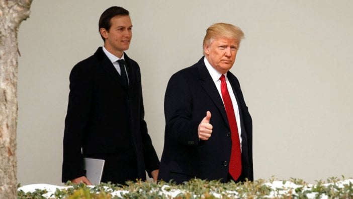 'Deutsche Bank, Trump ile Kushner'in hesaplarından kara para aklandığını saptadı, ama örtbas etti'