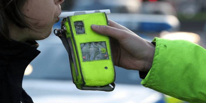 Polisin otobüste unuttuğu alkolmetre satışa çıkıyor