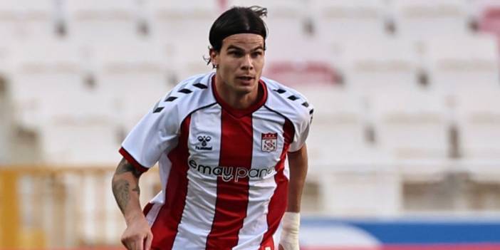 Charisis Sivasspor'da 100. maçına çıktı