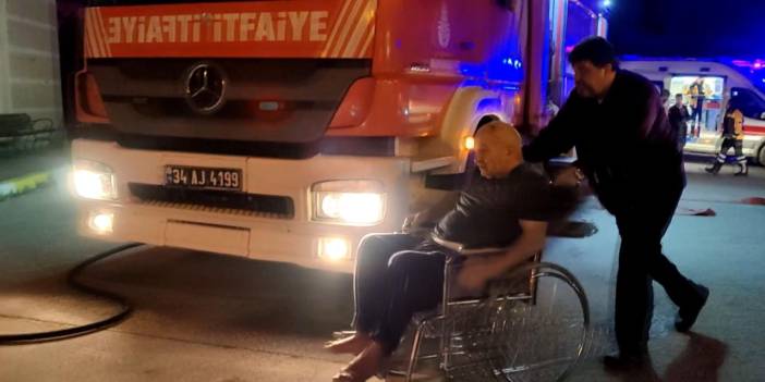 Huzurevinde yangın, kısa sürede paniğe yol açtı: 14 kişi hastaneye kaldırıldı