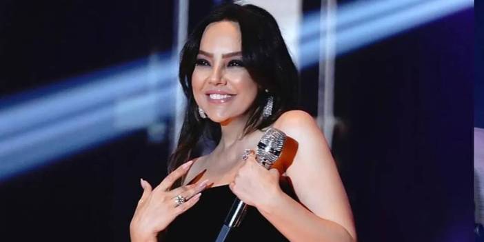 Ebru Gündeş'in 14 yaşındaki kızı Alara ilk kez ortaya çıktı: Görenler şaştı kaldı