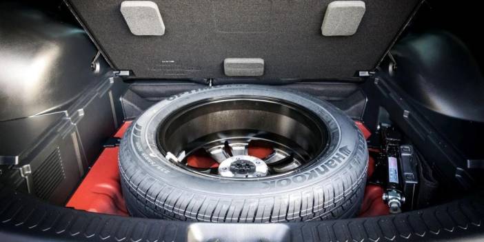 Stepne lastiği tarih oluyor! BMW'den lastik derdine anında çözüm
