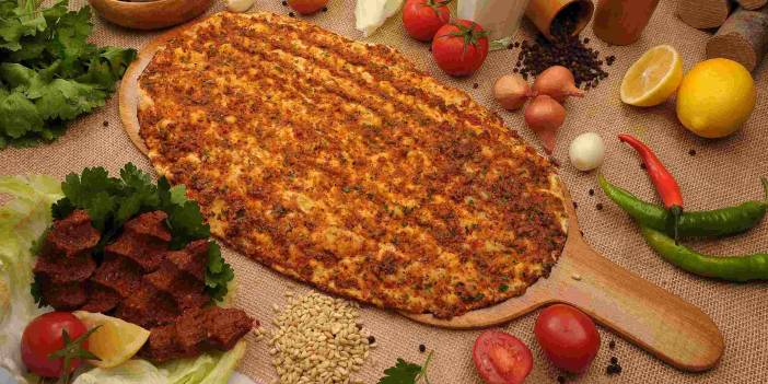 Lahmacunun içinde eşek eti çıktı! Bakanlık restoranın ismini ifşa etti