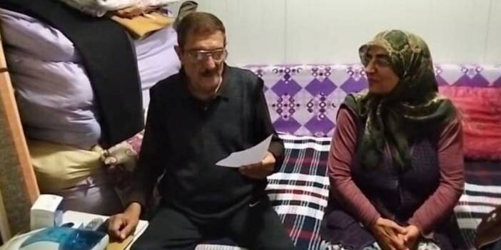 Kaldığı konteynerden çıkarılacağını öğrendi: 79 yaşındaki depremzede hastaneye kaldırıldı