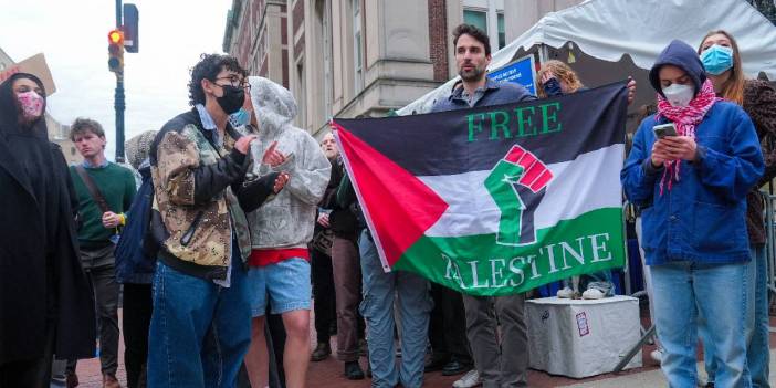 Columbia Üniversitesi öğrencileri New York'ta ICE gözaltlarına karşı gösteri düzenledi