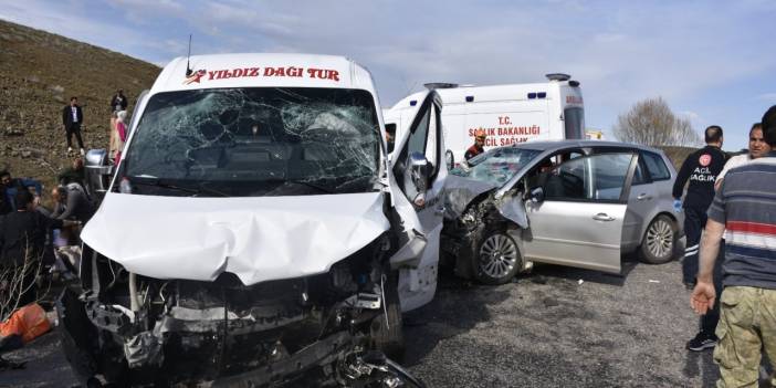 Öğretmen servisi kaza yaptı: 2 ölü 16 yaralı