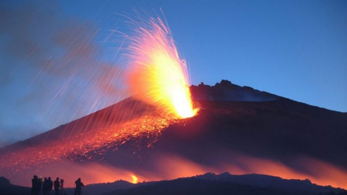 Etna Yanardağı yeniden aktif duruma geçti