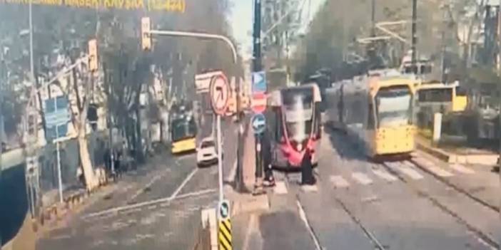 Fatih'te tramvay çarpan kadın yaşamını yitirdi