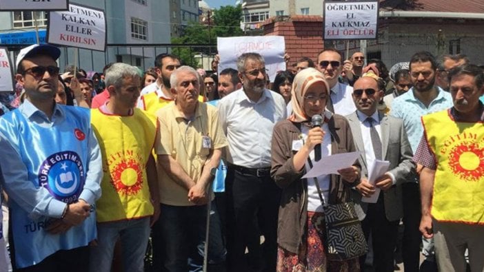 Öğretmenlere yönelik şiddet protesto edildi