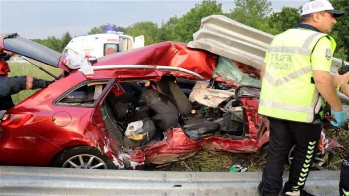 Feci kaza! Motor 10 metre ileriye uçtu, ibre 150 km'de takılı kaldı! 