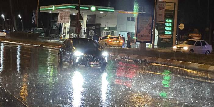 Edirne'de sağanak yaşamı olumsuz etkiledi