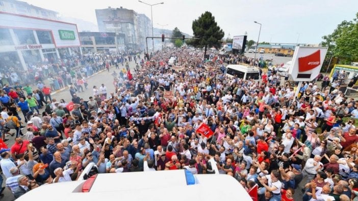 Karadeniz'de İmamoğlu izdihamı! Bir kere görebilmek için yollara döküldüler 