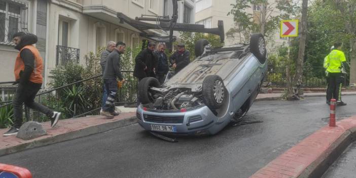 Beyoğlu'nda yürekleri ağıza getiren kaza: Saniyelerle ölümden döndü!