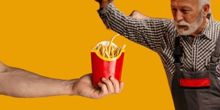 McDonald’s seferberlik başlattı: Emeklileri işe alacak!