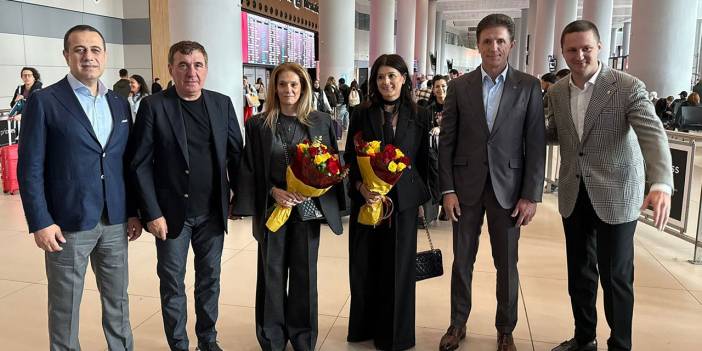 Hagi ve Popescu Galatasaray için İstanbul'a geldi