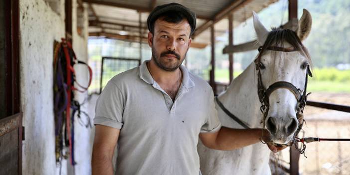 Ambulans şoföründen nalbantlığa: Kaybolan mesleği o yaşatıyor