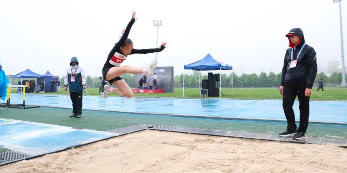 19 Mayıs coşkusu atletizm pistine taşındı
