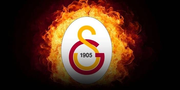 Galatasaray şampiyonluk kupasını kaldırdı