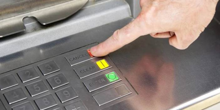 ATM’lerde bulunan kırmızı tuş bakın ne işe yarıyormuş