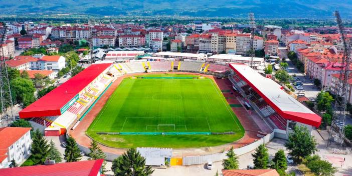 Atatürk Stadı parça parça yıkılıyor