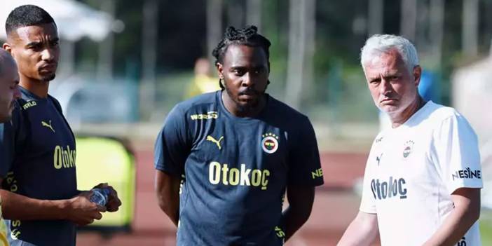 Fenerbahçe'de beklenen ayrılık kapıda: Eşyalarını İngiltere'ye yolladı