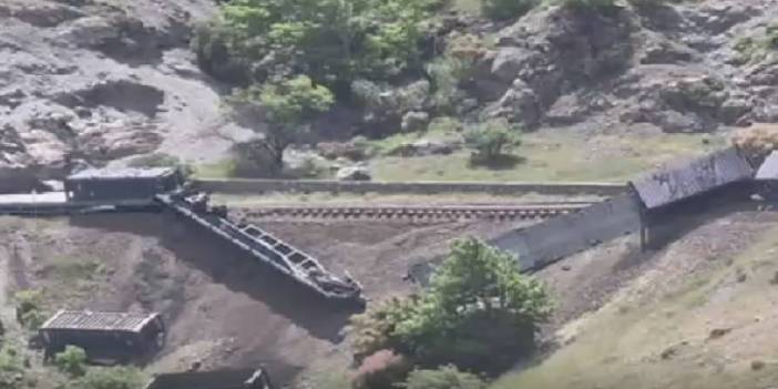Elazığ'da yük treni raydan çıktı